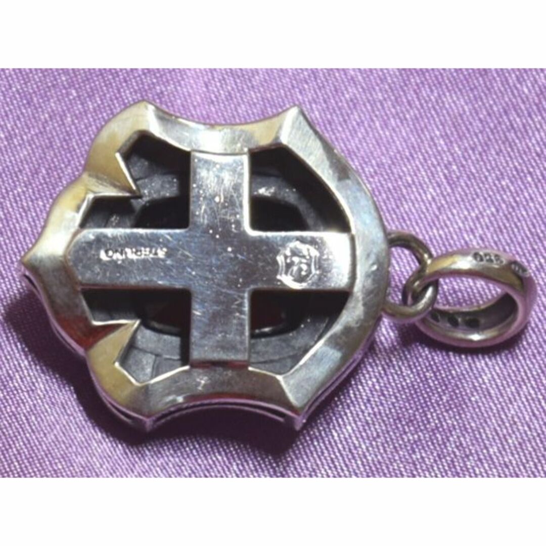 LION HEART(ライオンハート)のLION HEART Progresso Emblem Pendant メンズのアクセサリー(ネックレス)の商品写真