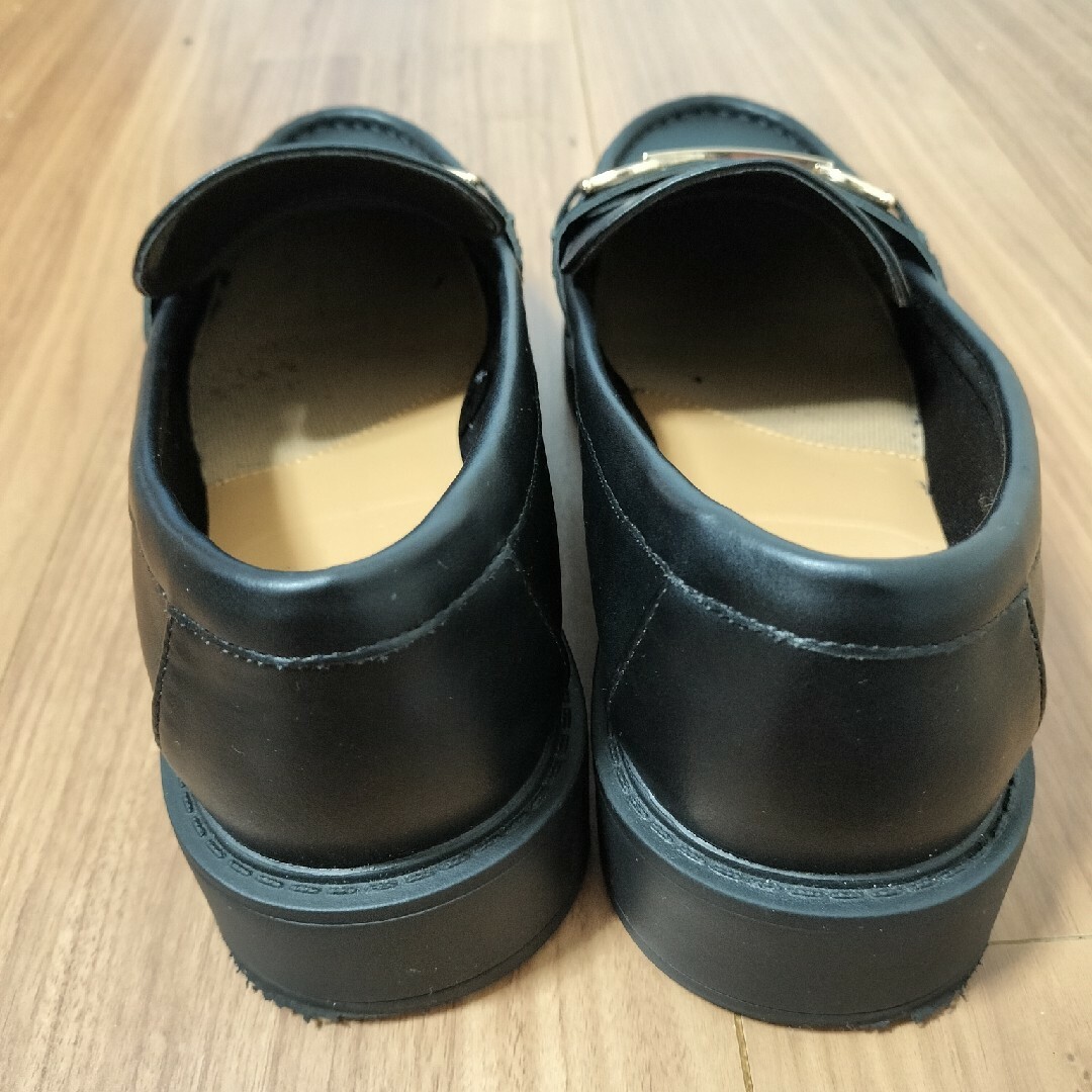 GU(ジーユー)のGU ボリュームソールビットローファー　Ｌ黒 レディースの靴/シューズ(ローファー/革靴)の商品写真