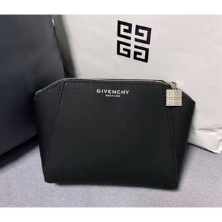 ジバンシィ(GIVENCHY)の新品　ジバンシー GIVENCHY  ノベルティマルチポーチ　正規品　ブラック(ポーチ)