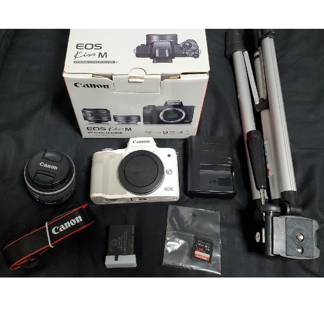 Canon(キヤノン)のBeautiful Canon EOS kiss M スマホ/家電/カメラのカメラ(コンパクトデジタルカメラ)の商品写真