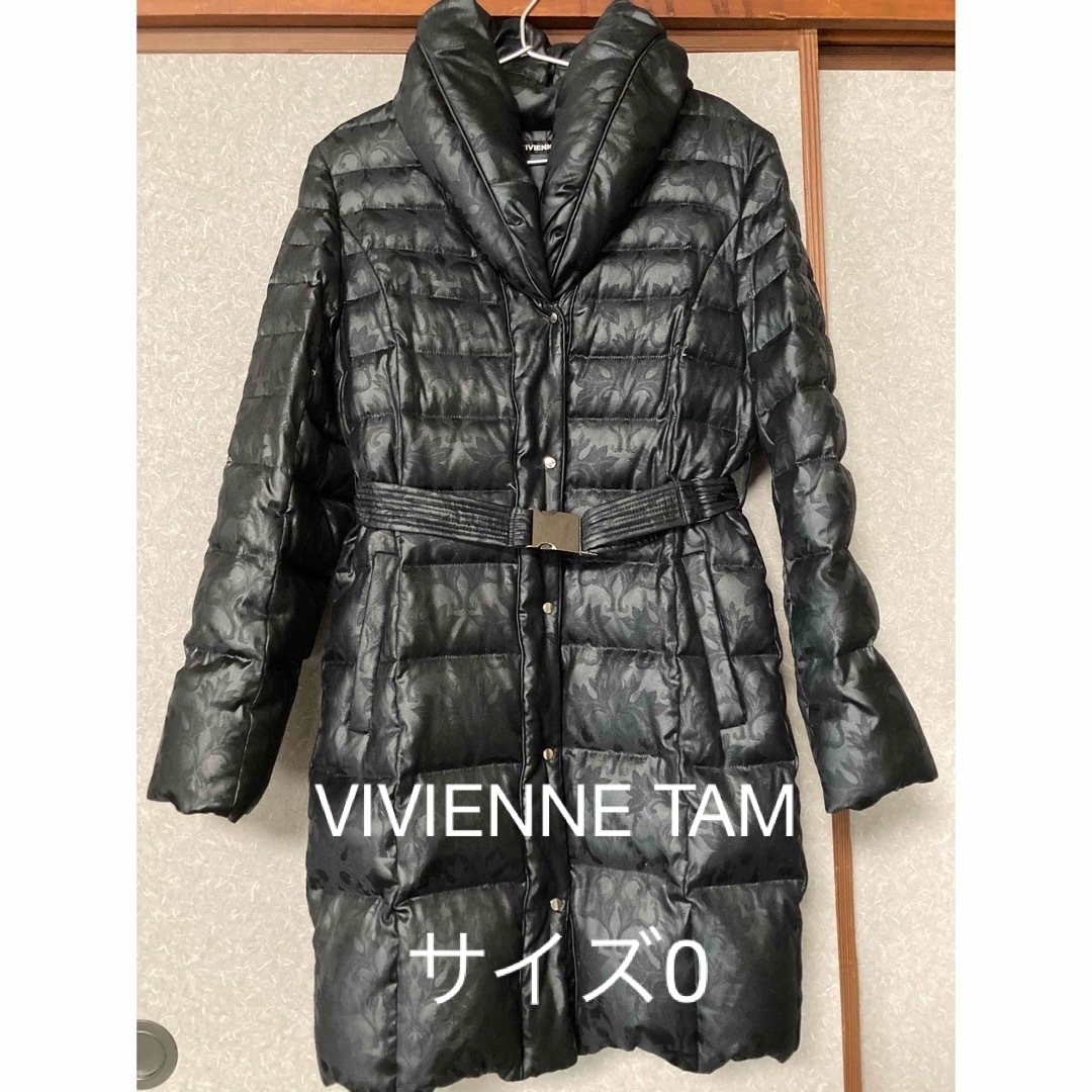 VIVIENNE TAM(ヴィヴィアンタム)のヴィヴィアンタム　ダウンコート　ブラック　黒 レディースのジャケット/アウター(ダウンコート)の商品写真