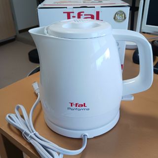 ティファール T-fal パフォーマ ホワイト 電気ケトル0.8L コンパクト(電気ケトル)