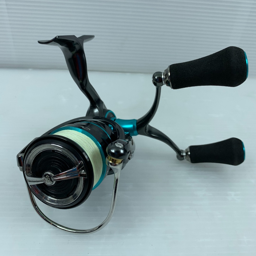 DAIWA(ダイワ)のττDAIWA ダイワ スピニングリール  21エメラルダスエア FC LT2500S-DH 3087585 スポーツ/アウトドアのフィッシング(リール)の商品写真