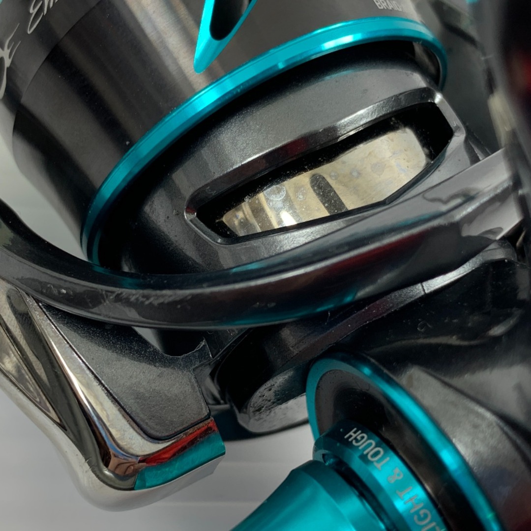 DAIWA(ダイワ)のττDAIWA ダイワ スピニングリール  21エメラルダスエア FC LT2500S-DH 3087585 スポーツ/アウトドアのフィッシング(リール)の商品写真