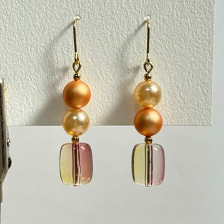 ハンドメイド　パールのピアス　イヤリング　カラーパール(ピアス)