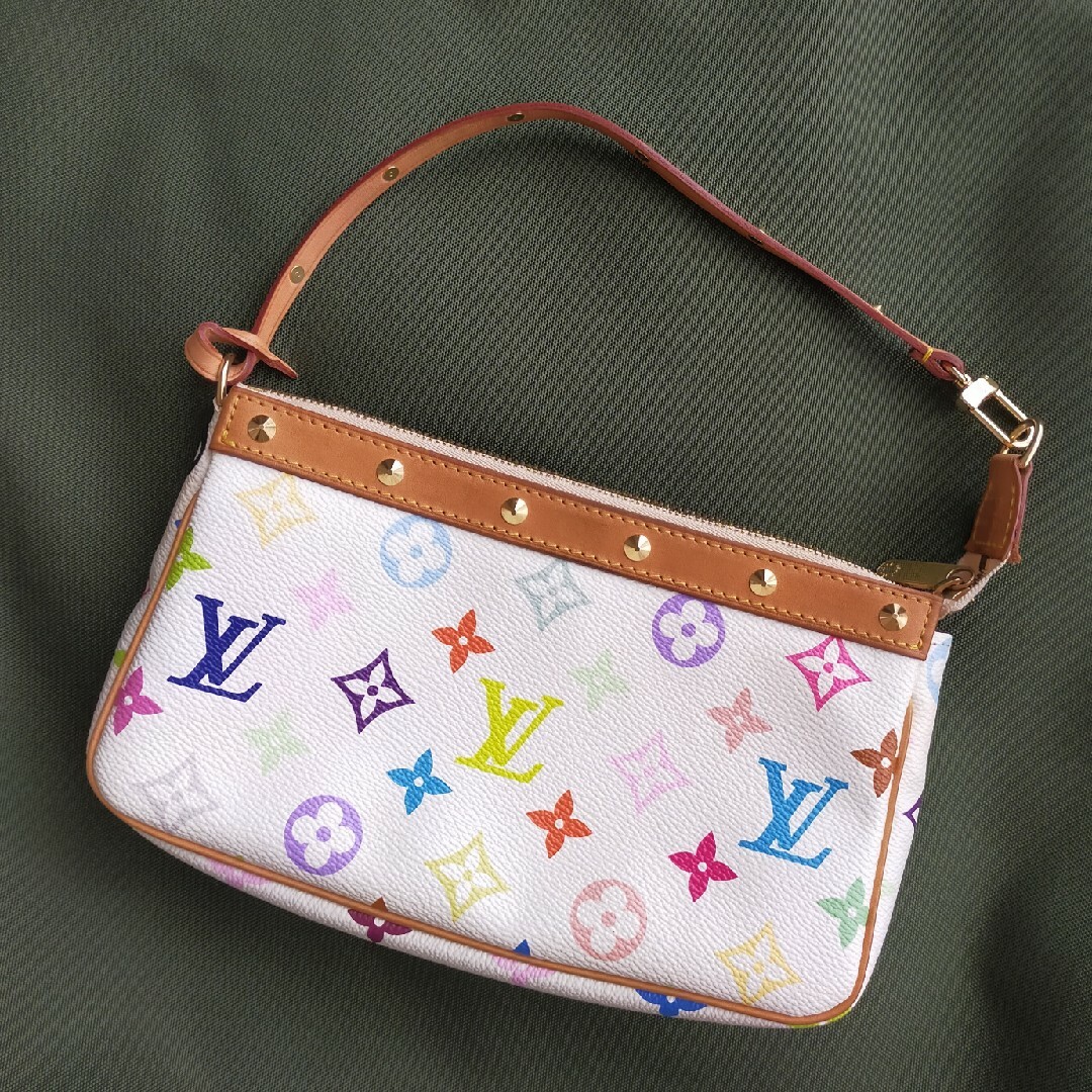 LOUIS VUITTON(ルイヴィトン)の☆☆MM様専用☆☆　　　　　　　ルイヴィトン　マルチ　ポーチ レディースのファッション小物(ポーチ)の商品写真