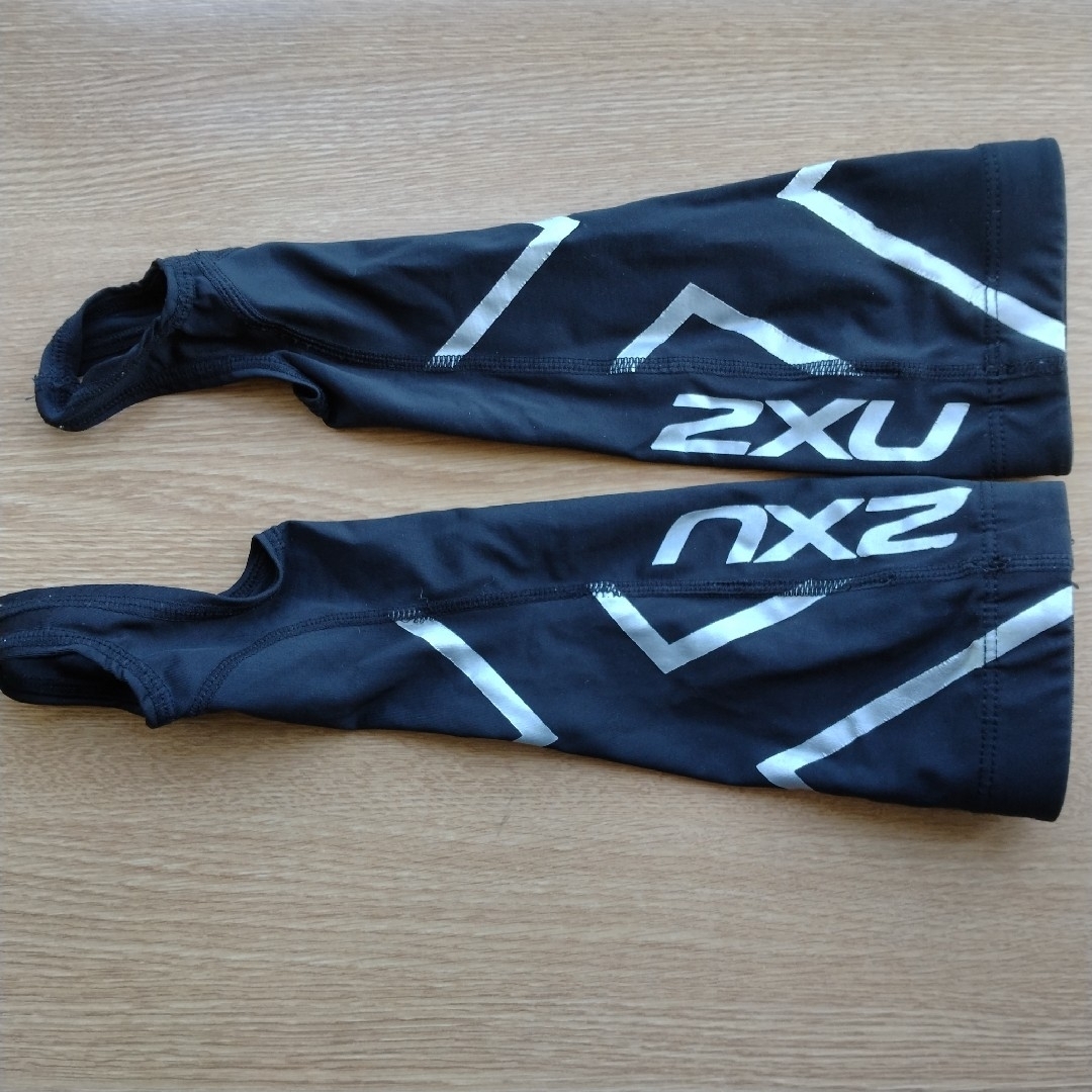 2XU(ツータイムズユー)の2XU コンプレッション カーフガード XS スポーツ/アウトドアのランニング(ウェア)の商品写真