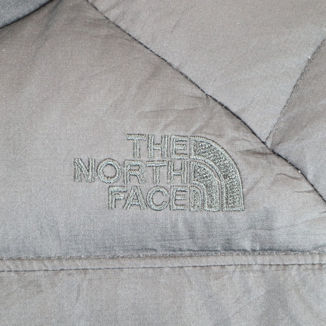 THE NORTH FACE(ザノースフェイス)のSALE///// THE NORTH FACE ノースフェイス ダウンジャケット 刺繍 アウトドア キャンプ アウター ブラック (ボーイズ L) O7225 キッズ/ベビー/マタニティのキッズ服男の子用(90cm~)(ジャケット/上着)の商品写真