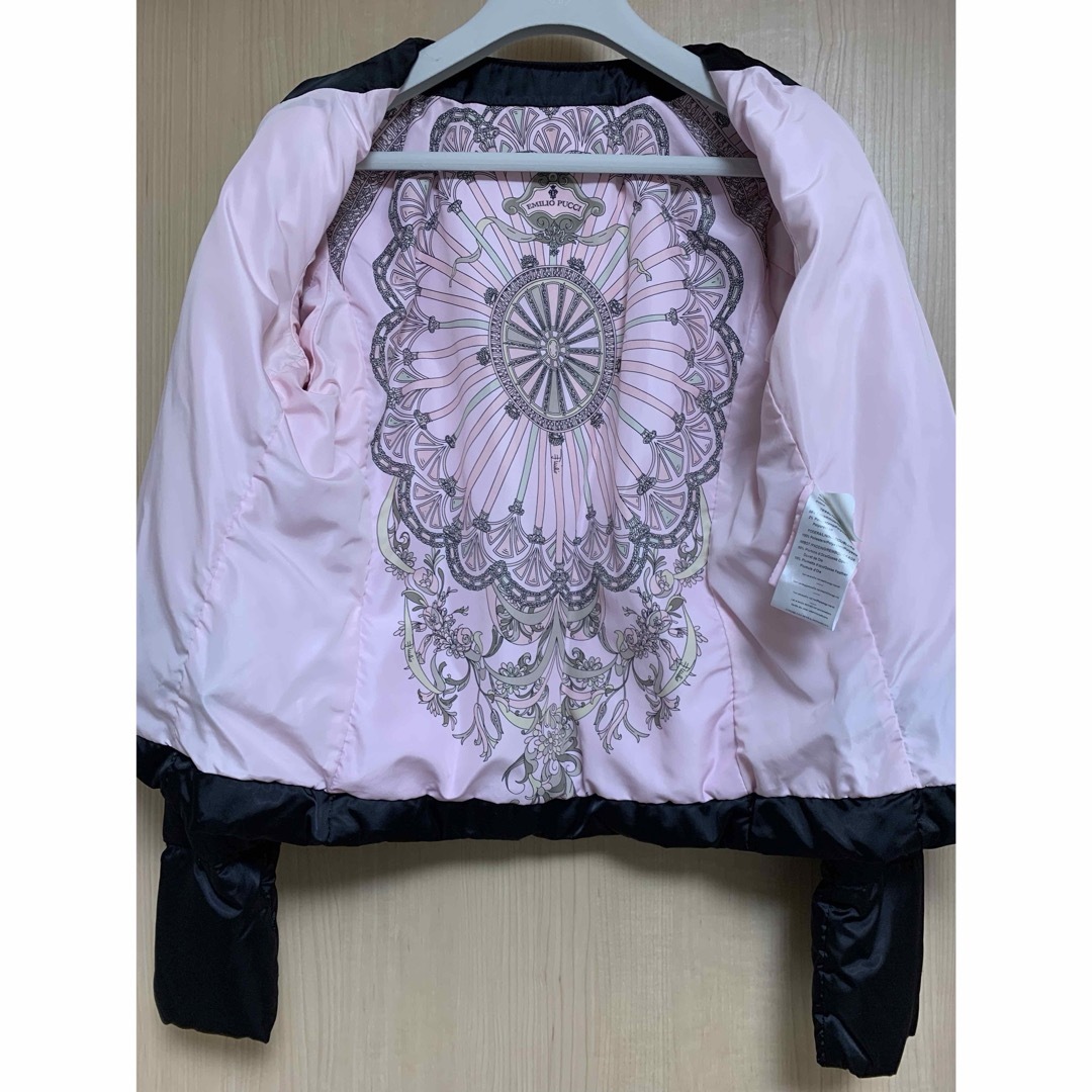 EMILIO PUCCI(エミリオプッチ)のEMILIO PUCCI ダウン　ジャケット　黒×ピンク レディースのジャケット/アウター(ダウンジャケット)の商品写真