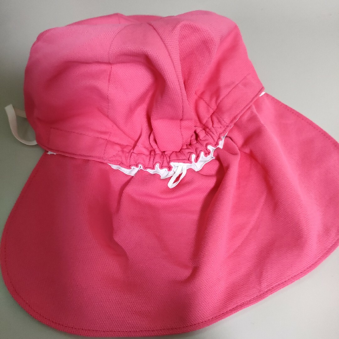 ⑤ ひかりのくに　カラー帽子　濃いピンク色 キッズ/ベビー/マタニティのこども用ファッション小物(帽子)の商品写真