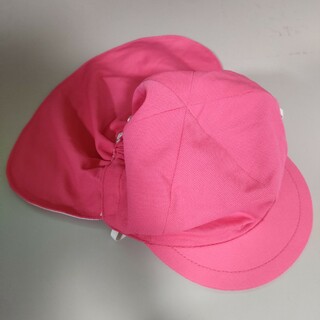 ⑤ ひかりのくに　カラー帽子　濃いピンク色(帽子)