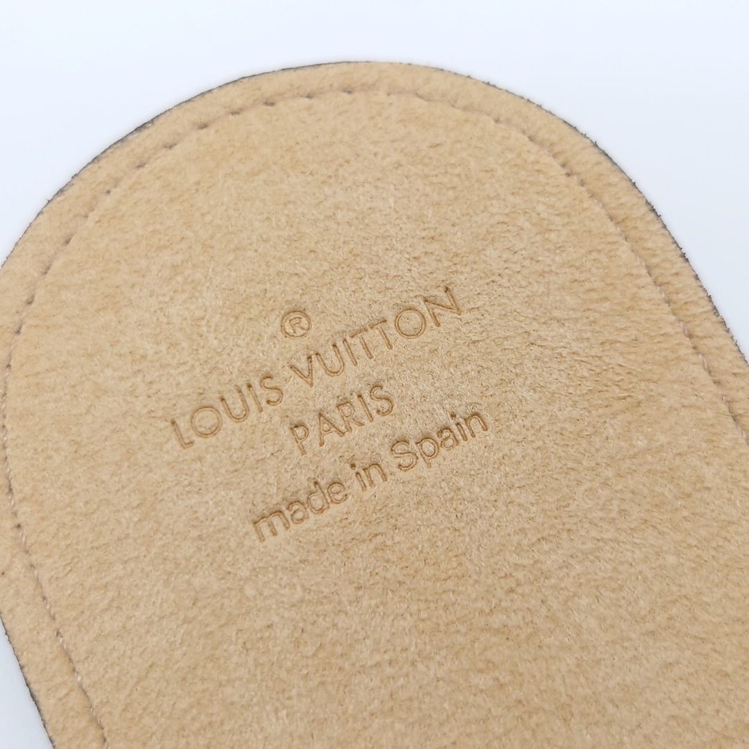 LOUIS VUITTON(ルイヴィトン)のルイヴィトン Louis Vuitton エテュイ・スティロ ペンケース 筆箱 小物 モノグラム ブラウン コーティングキャンバス レザー M62990 【中古 ABランク】 当店通常価格37,800円 インテリア/住まい/日用品の文房具(ペンケース/筆箱)の商品写真