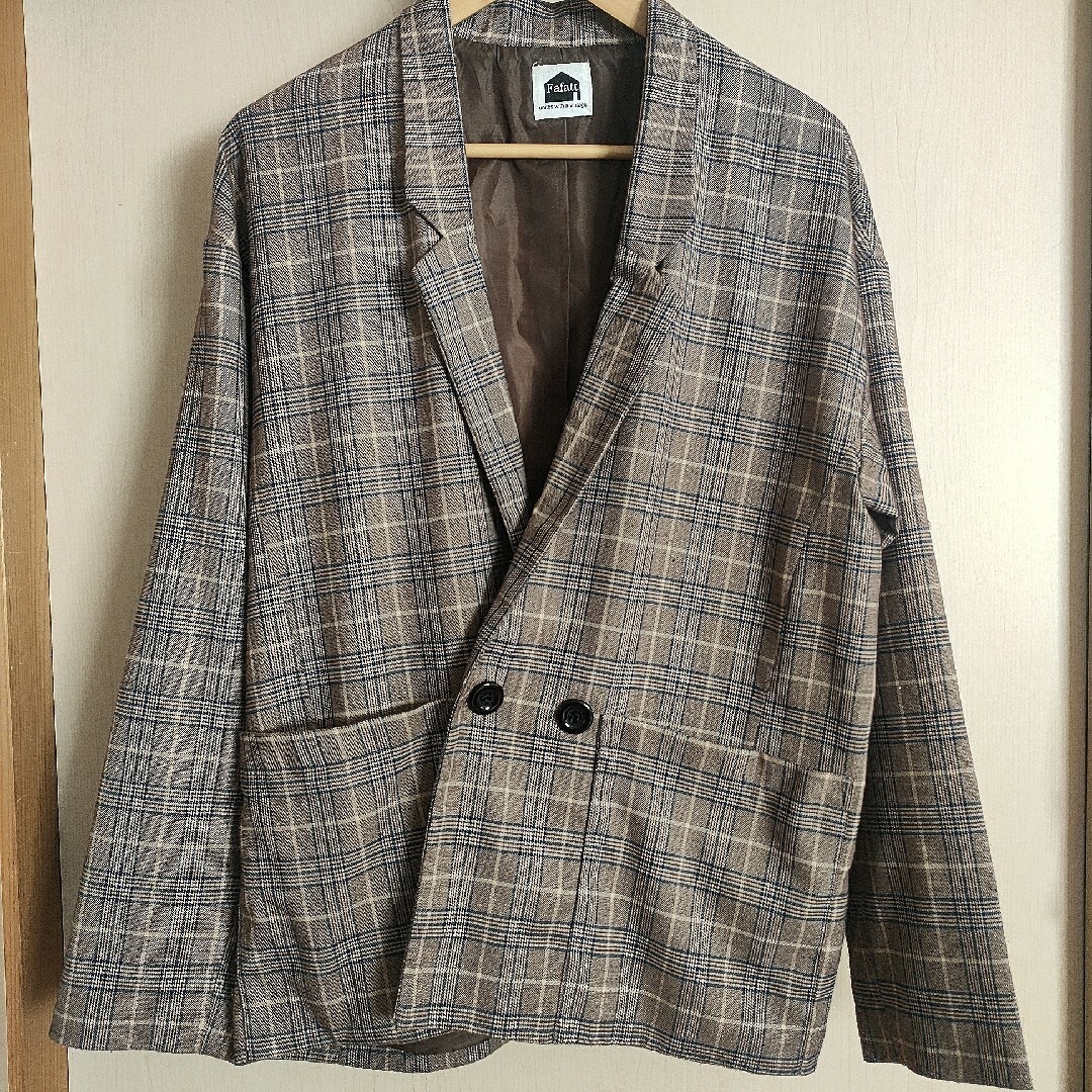 【Fafatt】ブラウンチェックジャケット レディースのジャケット/アウター(テーラードジャケット)の商品写真