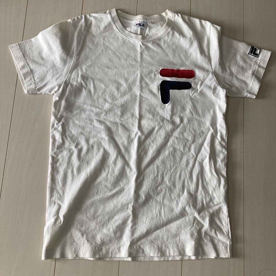 FILA(フィラ)のフィラ　FILA Ｔシャツ　白　ロゴＴ　S 中古品 メンズのトップス(Tシャツ/カットソー(半袖/袖なし))の商品写真