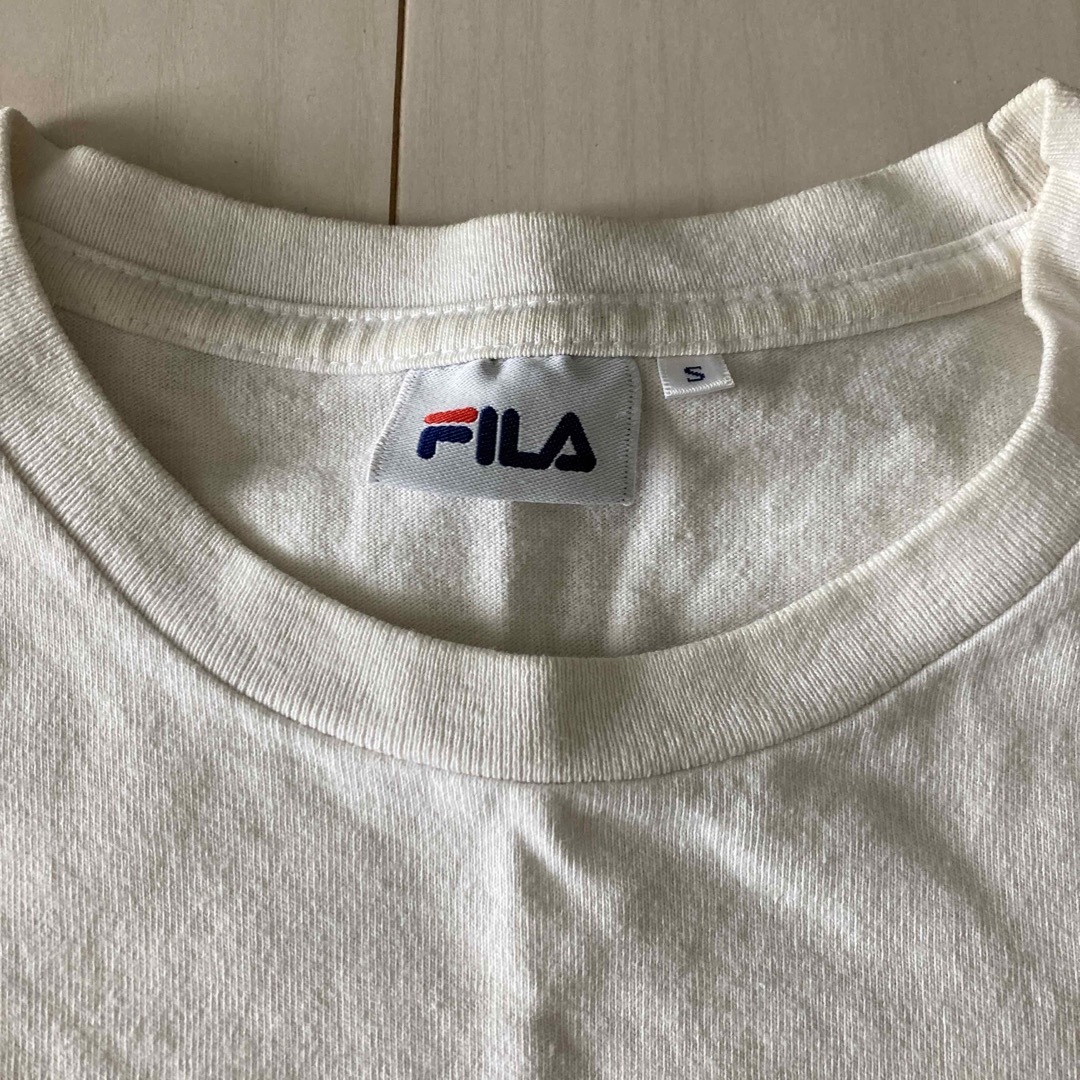 FILA(フィラ)のフィラ　FILA Ｔシャツ　白　ロゴＴ　S 中古品 メンズのトップス(Tシャツ/カットソー(半袖/袖なし))の商品写真