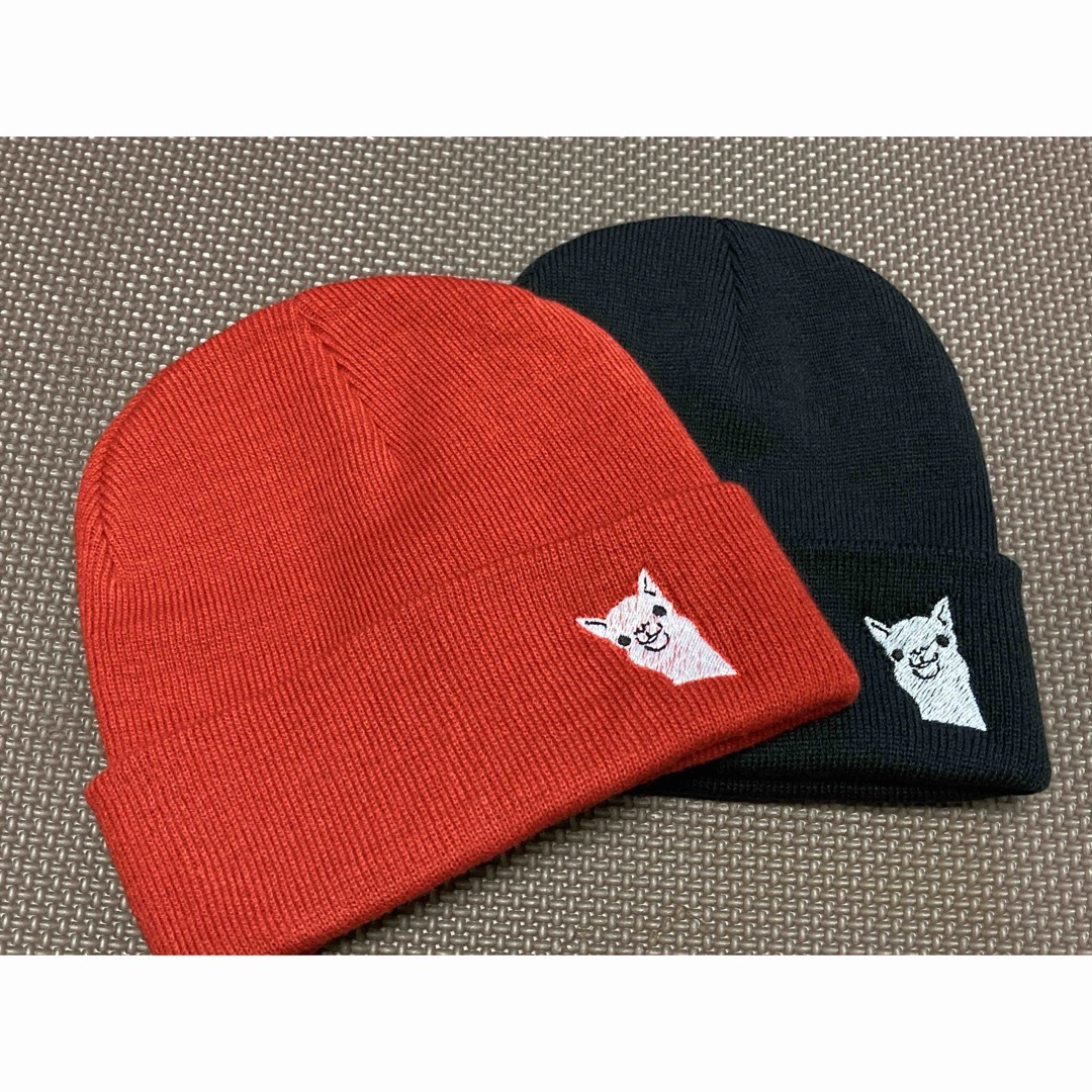 アルパカのワンポイント刺繍入りニット帽子 メンズの帽子(ニット帽/ビーニー)の商品写真
