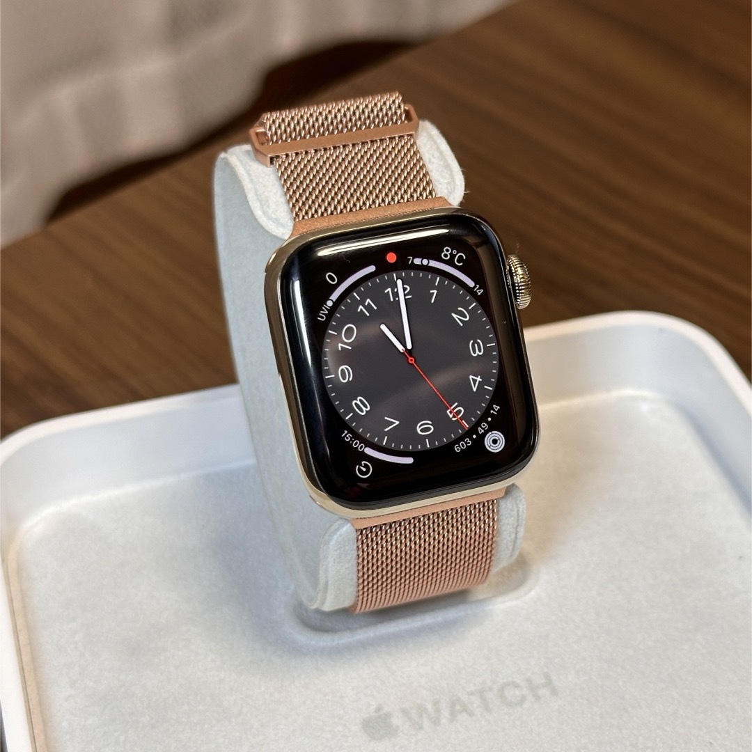 Apple Watch(アップルウォッチ)のApple Watch Series 6 40mm Gold ステンレス スマホ/家電/カメラのスマートフォン/携帯電話(その他)の商品写真