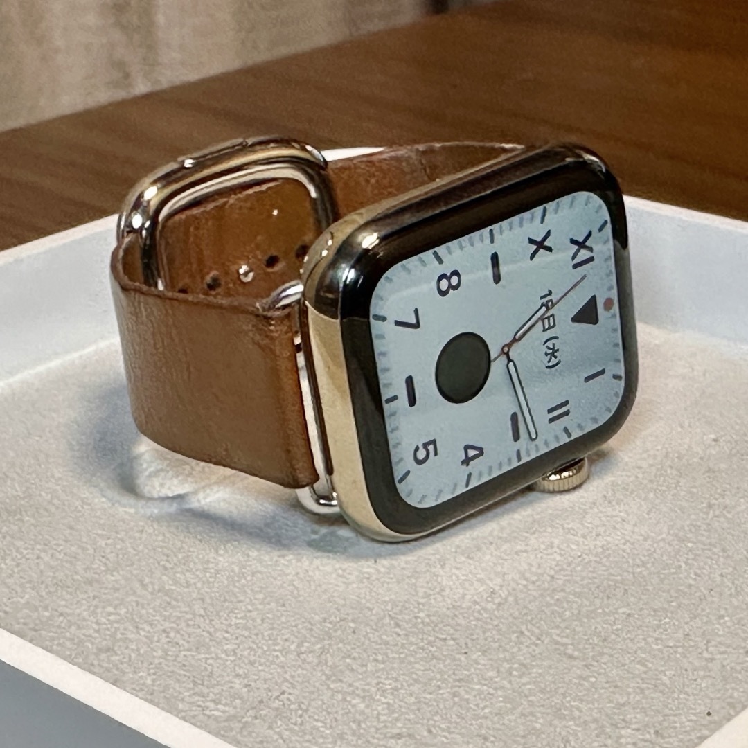 Apple Watch(アップルウォッチ)のApple Watch Series 6 40mm Gold ステンレス スマホ/家電/カメラのスマートフォン/携帯電話(その他)の商品写真