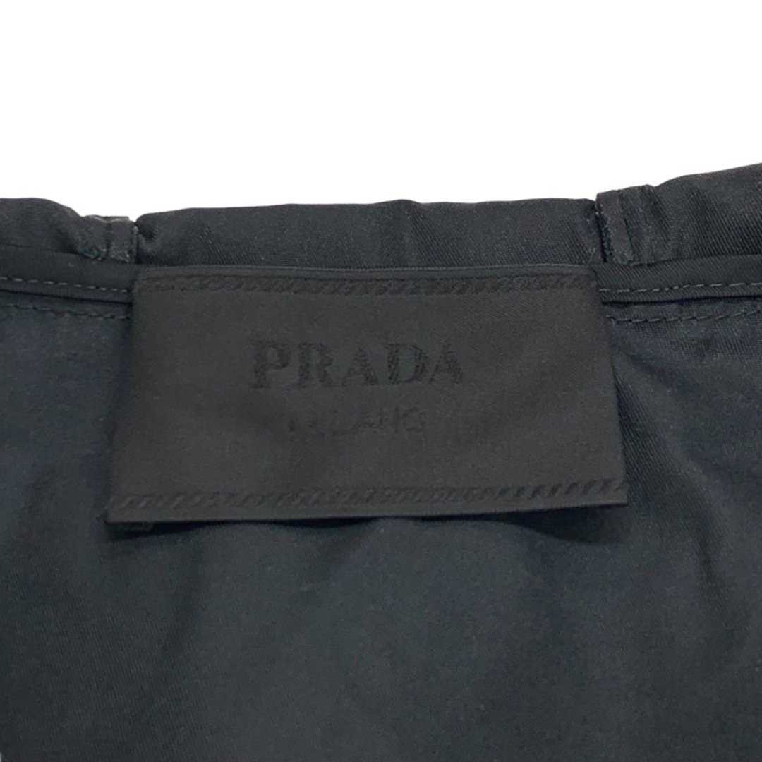 PRADA(プラダ)のプラダ PRADA アウター ナイロン ブラック シルバー メンズ 三角プレート Re-Nylon ジャケット ブルゾン メンズのジャケット/アウター(ブルゾン)の商品写真