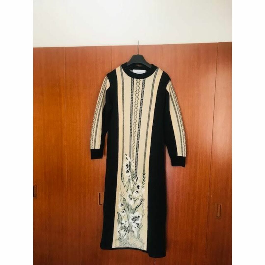 MURRAL Framed flower ニットワンピース MURRAL Framed flower ニットワンピース