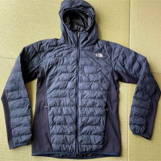 ノースフェイス(THE NORTH FACE) ダウンジャケット（レッド/赤色系）の