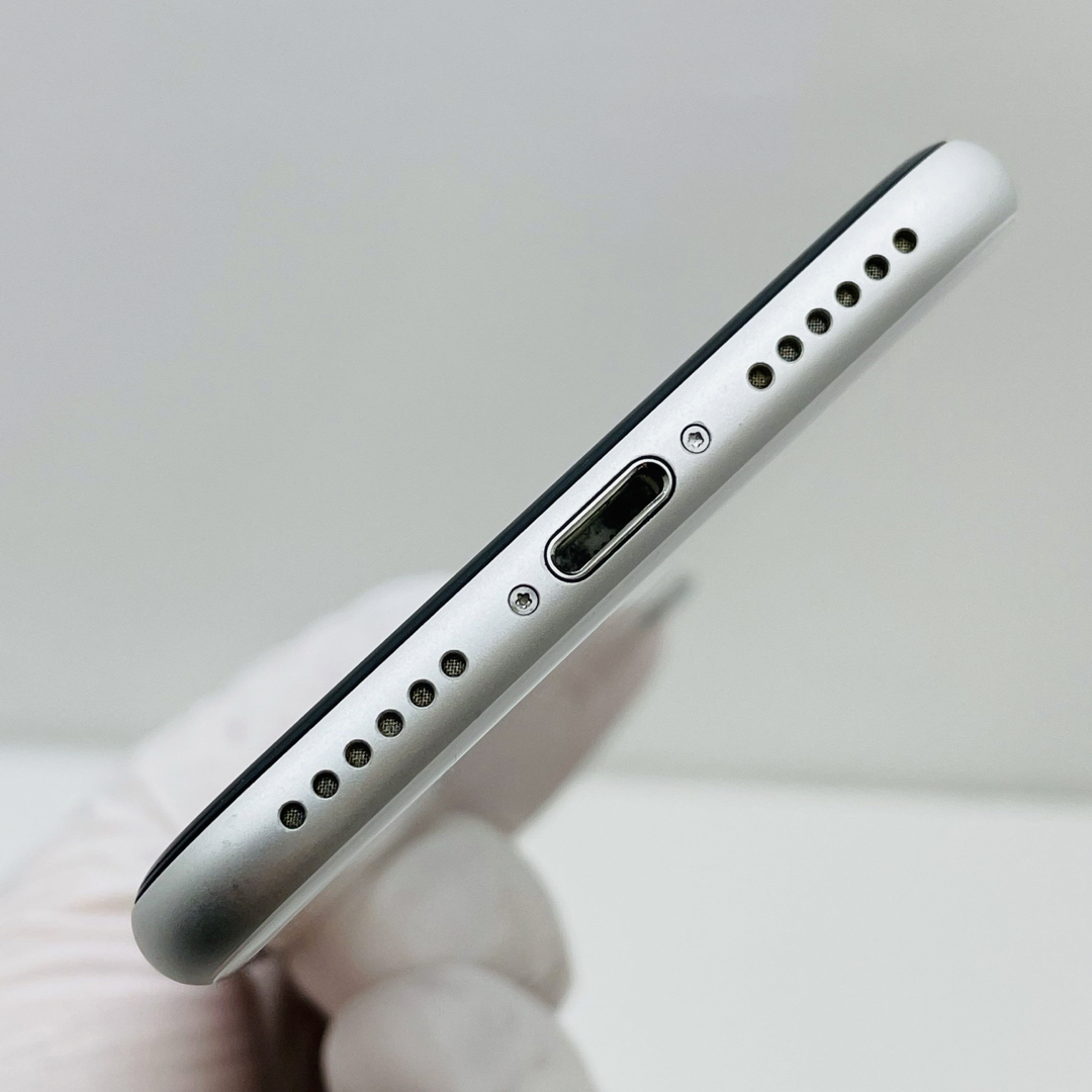iPhone(アイフォーン)のiPhone SE第2世代 128GB SIM フリー09492 スマホ/家電/カメラのスマートフォン/携帯電話(スマートフォン本体)の商品写真