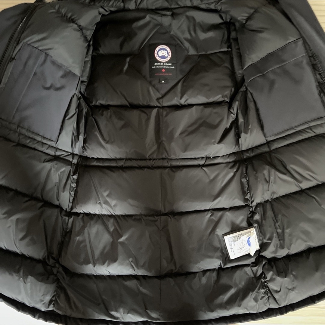 CANADA GOOSE(カナダグース)の専用！ロンハーマン購入　CANADA GOOSE ブロンテ　ネイビー レディースのジャケット/アウター(ダウンジャケット)の商品写真