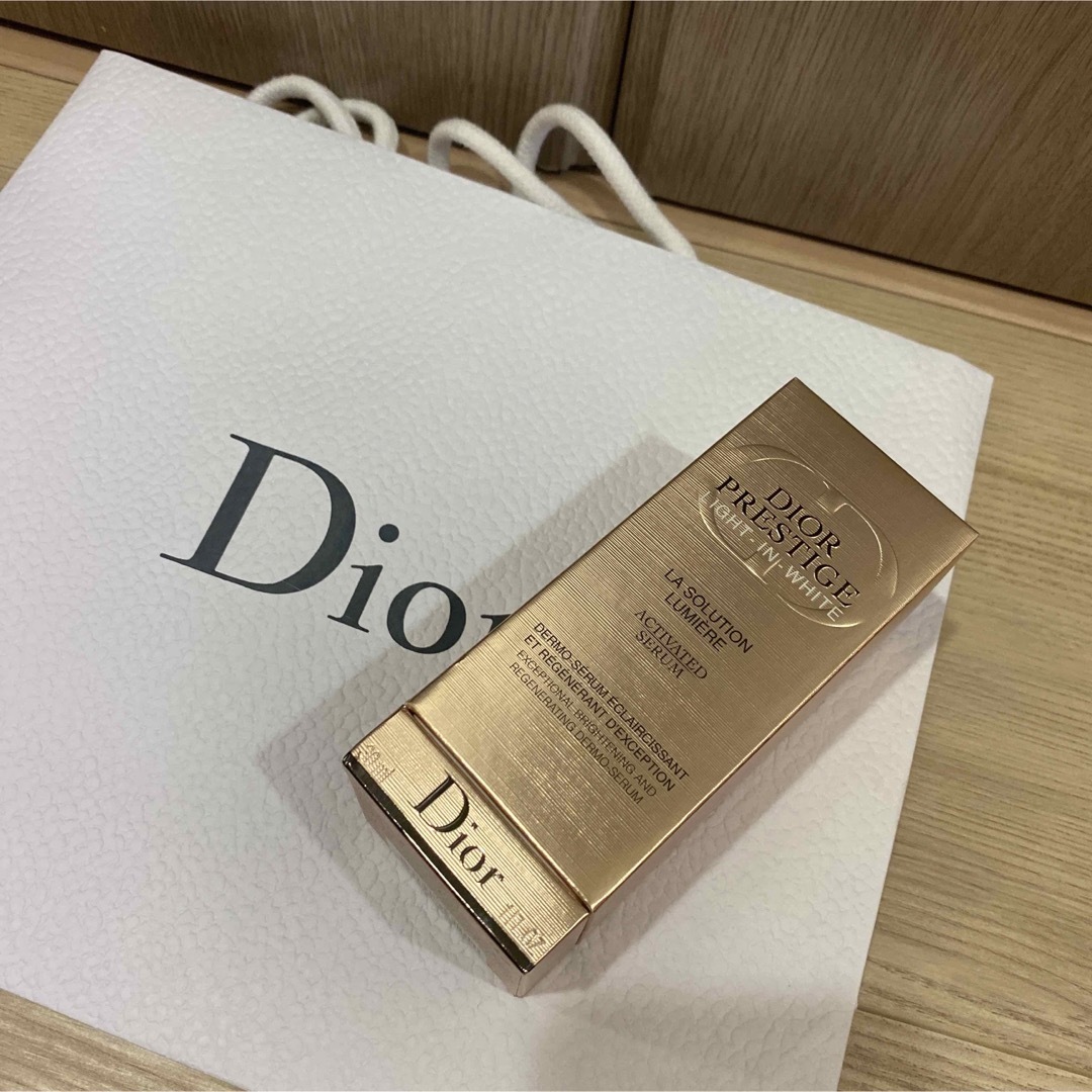 Christian Dior(クリスチャンディオール)のdior 美容液 コスメ/美容のスキンケア/基礎化粧品(美容液)の商品写真