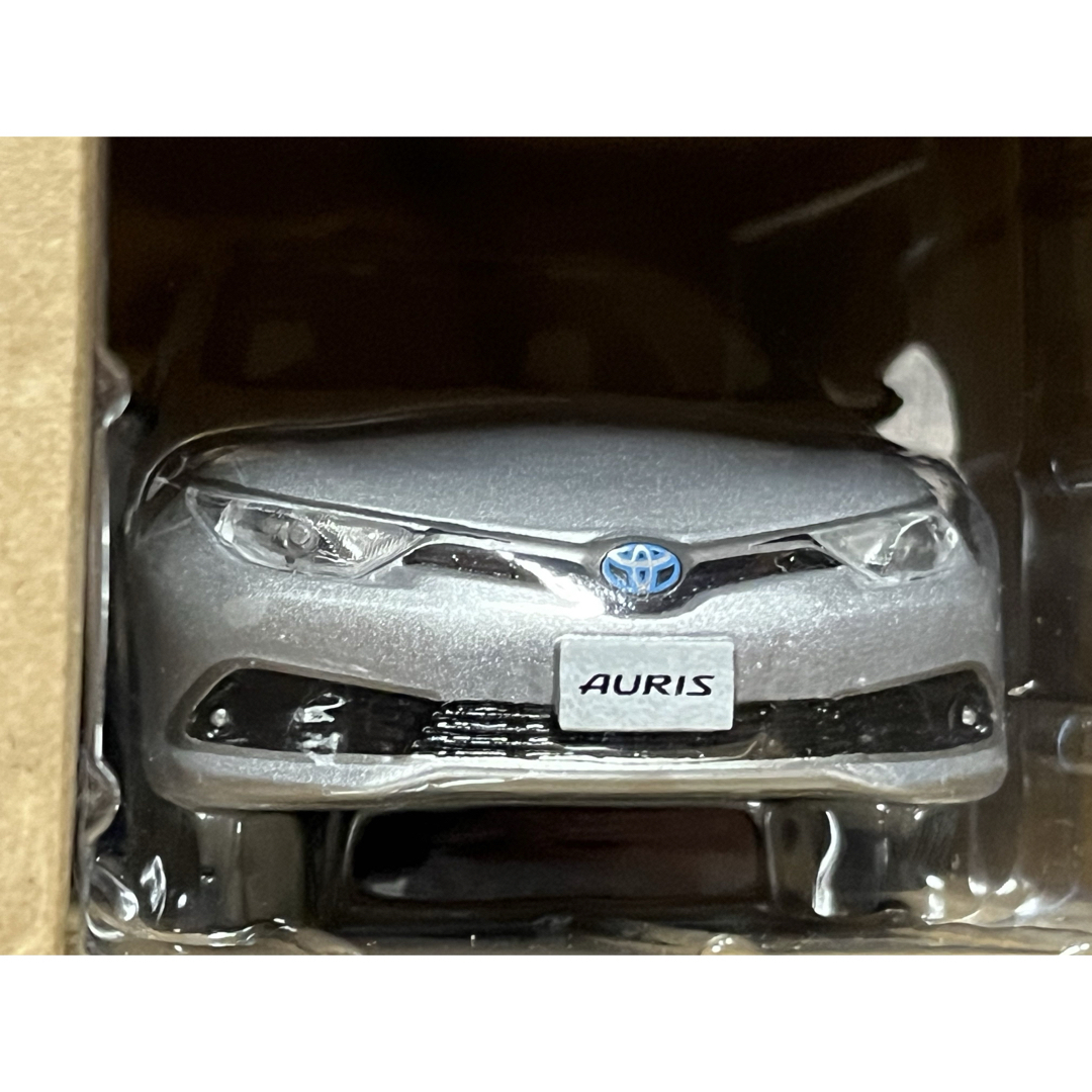 トヨタ(トヨタ)の1/30 カラーサンプル トヨタ AURIS オーリス シルバーメタリック エンタメ/ホビーのおもちゃ/ぬいぐるみ(ミニカー)の商品写真