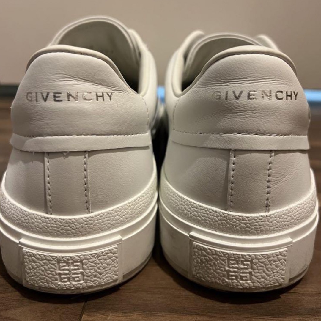 GIVENCHY レディース スニーカー