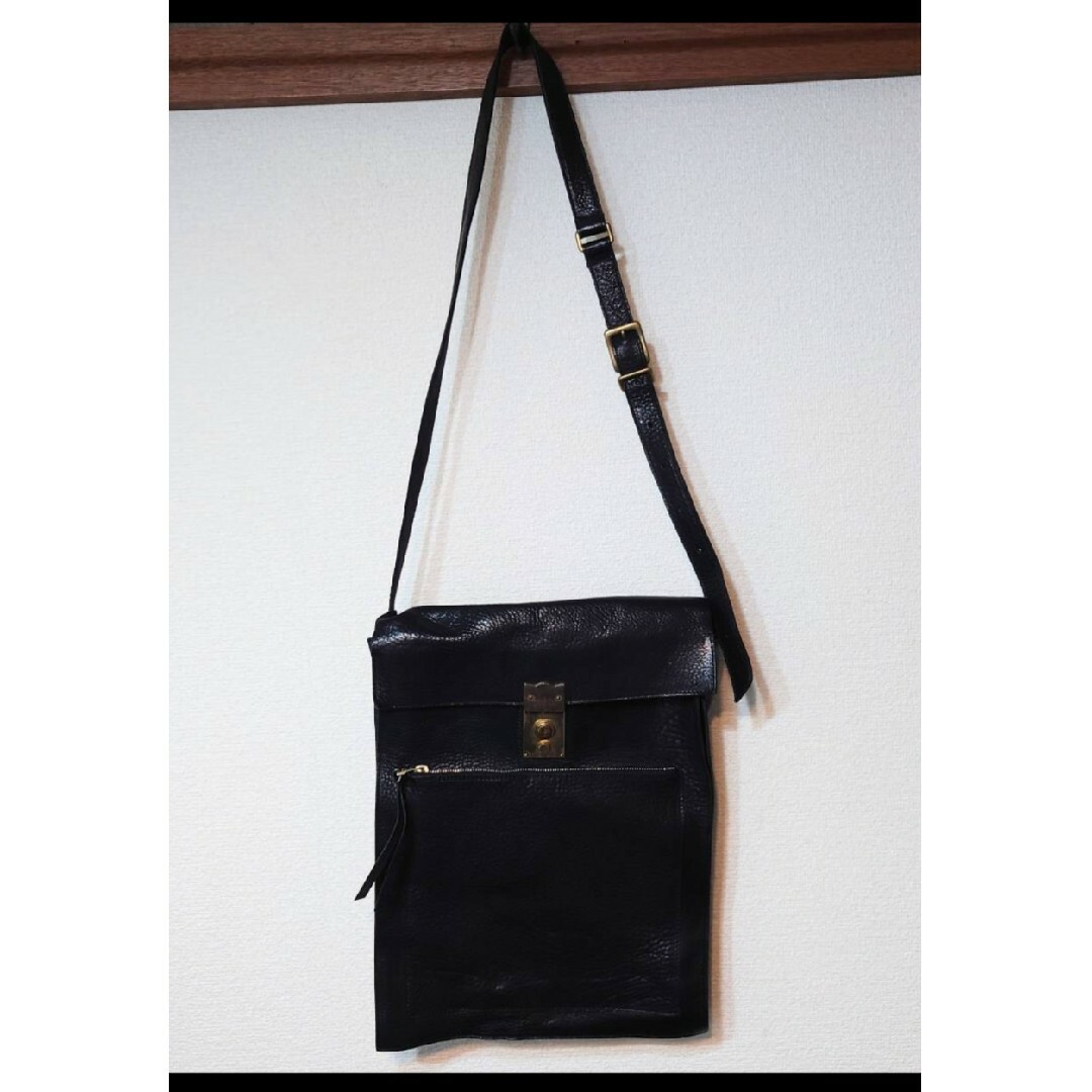 ポルタユ "Atelier Made" レザーショルダーバッグ メンズのバッグ(ショルダーバッグ)の商品写真