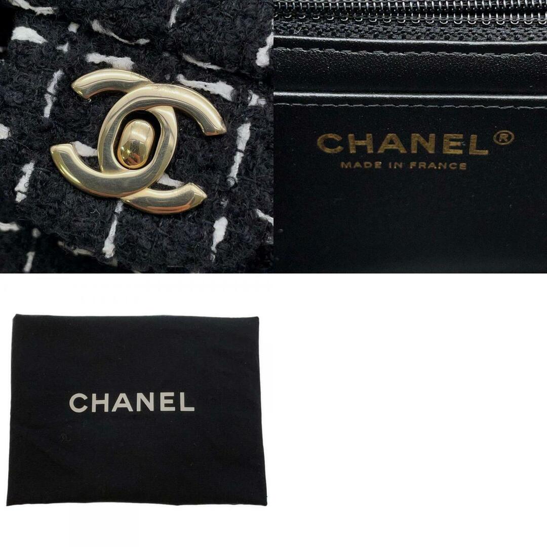 シャネル チェーンショルダーバッグ ココマーク マトラッセ ツイード A69900 CHANEL ミニ フラップ バッグ 黒 白