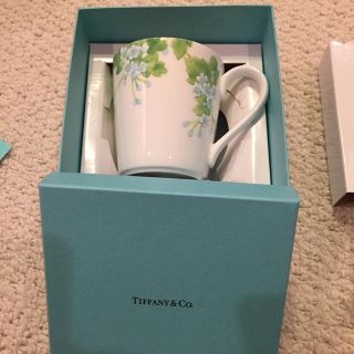 ティファニー(Tiffany & Co.)のティファニーリーフマグ♡新品未使用(食器)