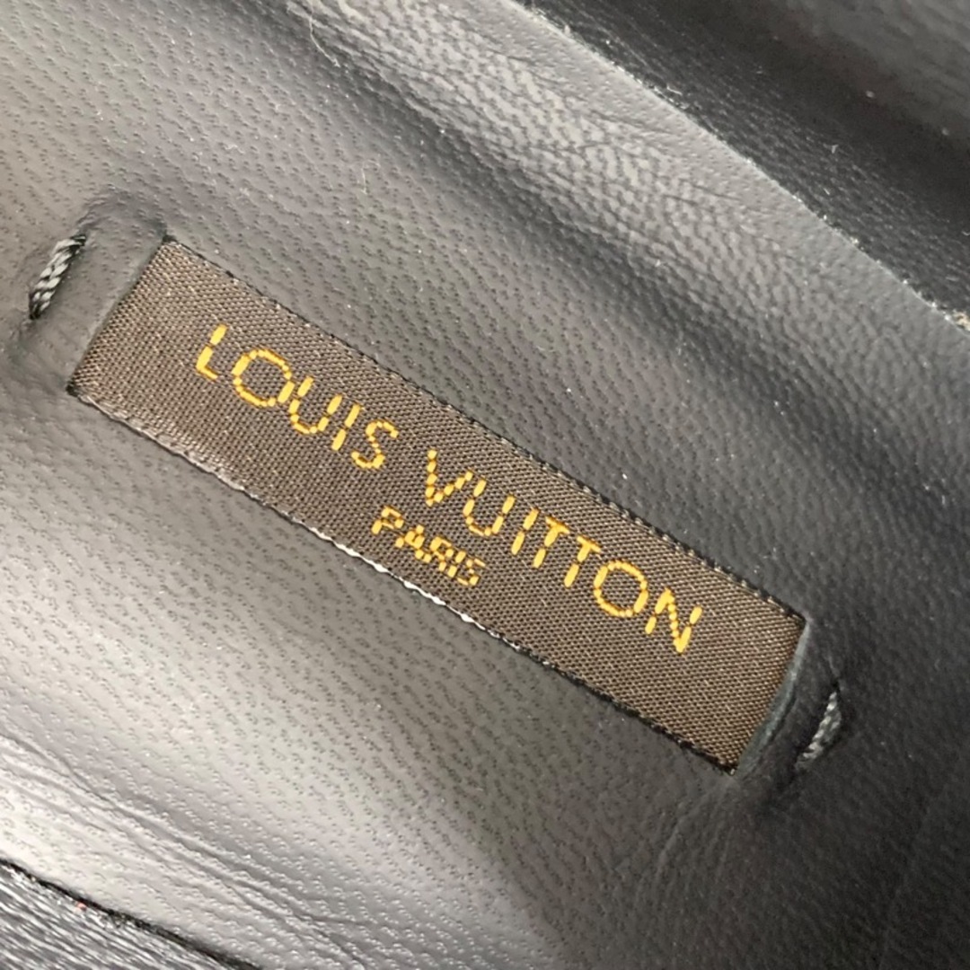 LOUIS VUITTON(ルイヴィトン)のルイヴィトン LOUIS VUITTON ブーツ ショートブーツ 靴 シューズ スエード ブラック 黒 ゴールド ブーティ レディースの靴/シューズ(ブーツ)の商品写真