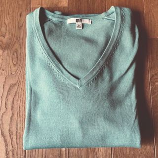 ユニクロ(UNIQLO)のユニクロ　Vネック コットンニット XL ブルーグリーン 綿100%(ニット/セーター)