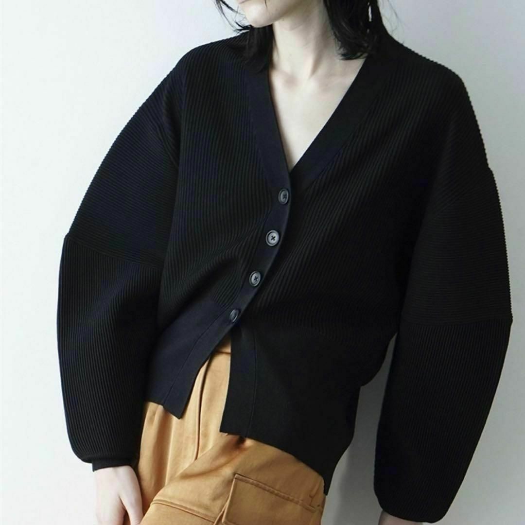 CLANE ★ CURVE SLEEVE KNIT CARDIGAN