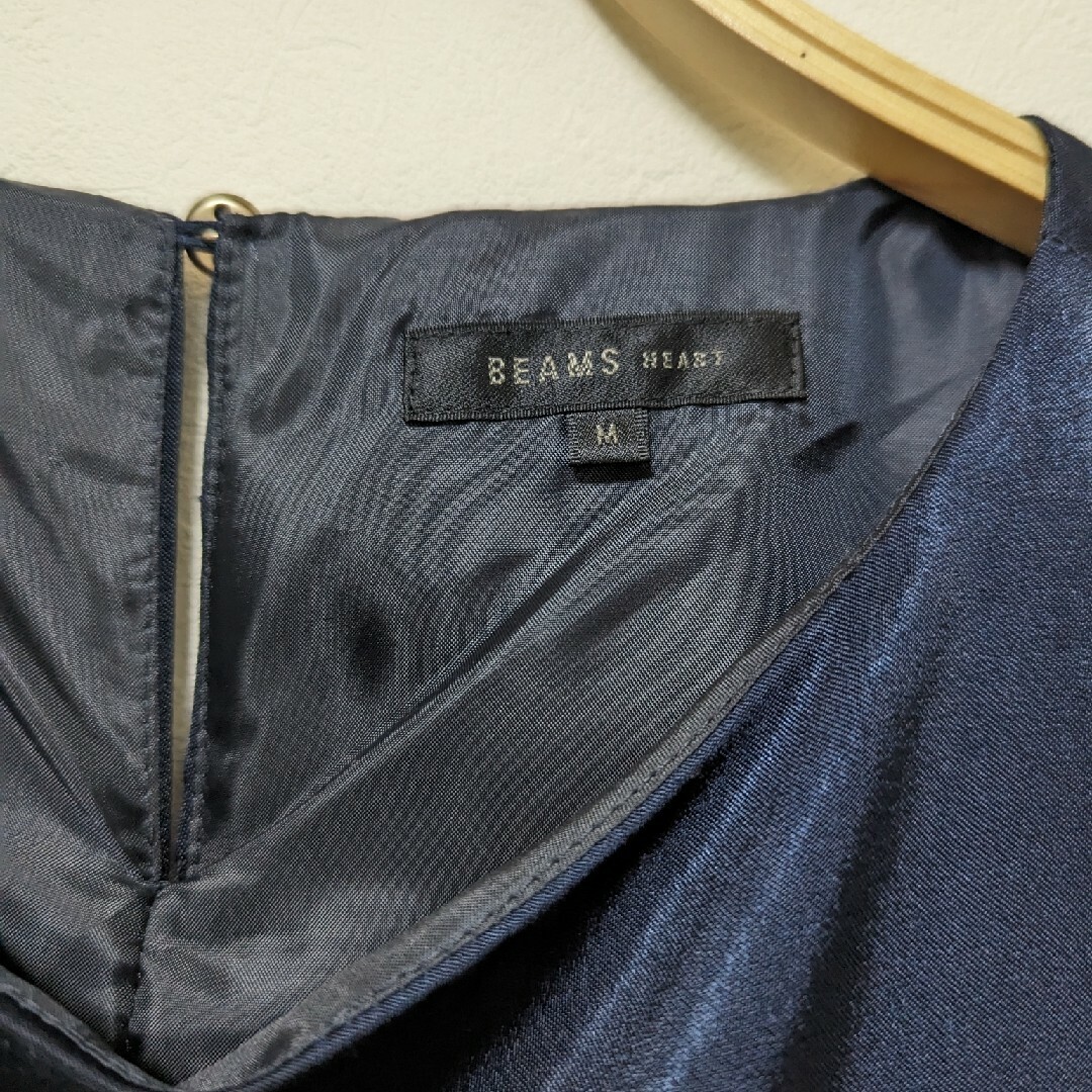 BEAMS OUTLET(ビームスアウトレット)のBEAMS HEART アシメタックワンピース ネイビー レディースのワンピース(ひざ丈ワンピース)の商品写真