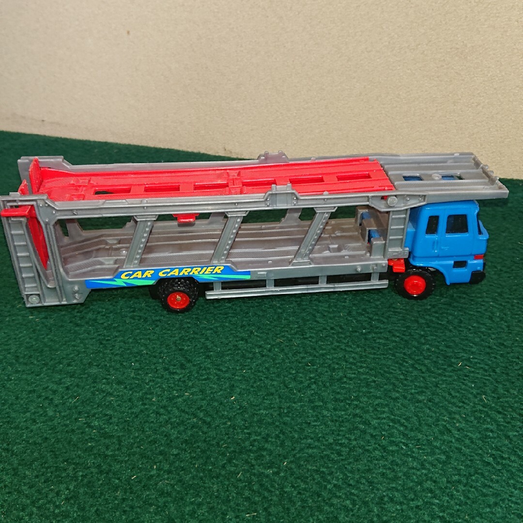 TOMMY(トミー)のTOMY トミー CAR CARRIER カーキャリア 1977 キッズ/ベビー/マタニティのおもちゃ(電車のおもちゃ/車)の商品写真