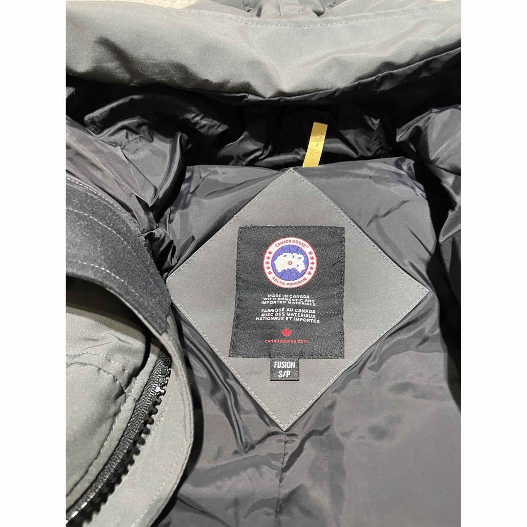 CANADA GOOSE(カナダグース)の明日まで大幅お値下げ❗️美品❗️カナダグース❗️ダウン レディースのジャケット/アウター(ダウンジャケット)の商品写真