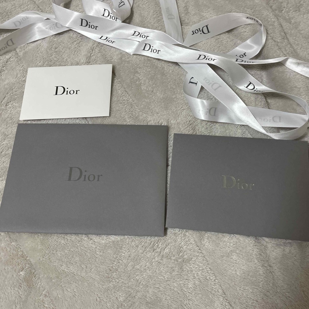 Dior(ディオール)のDior 封筒3枚セット　リボン2本 インテリア/住まい/日用品のオフィス用品(ラッピング/包装)の商品写真