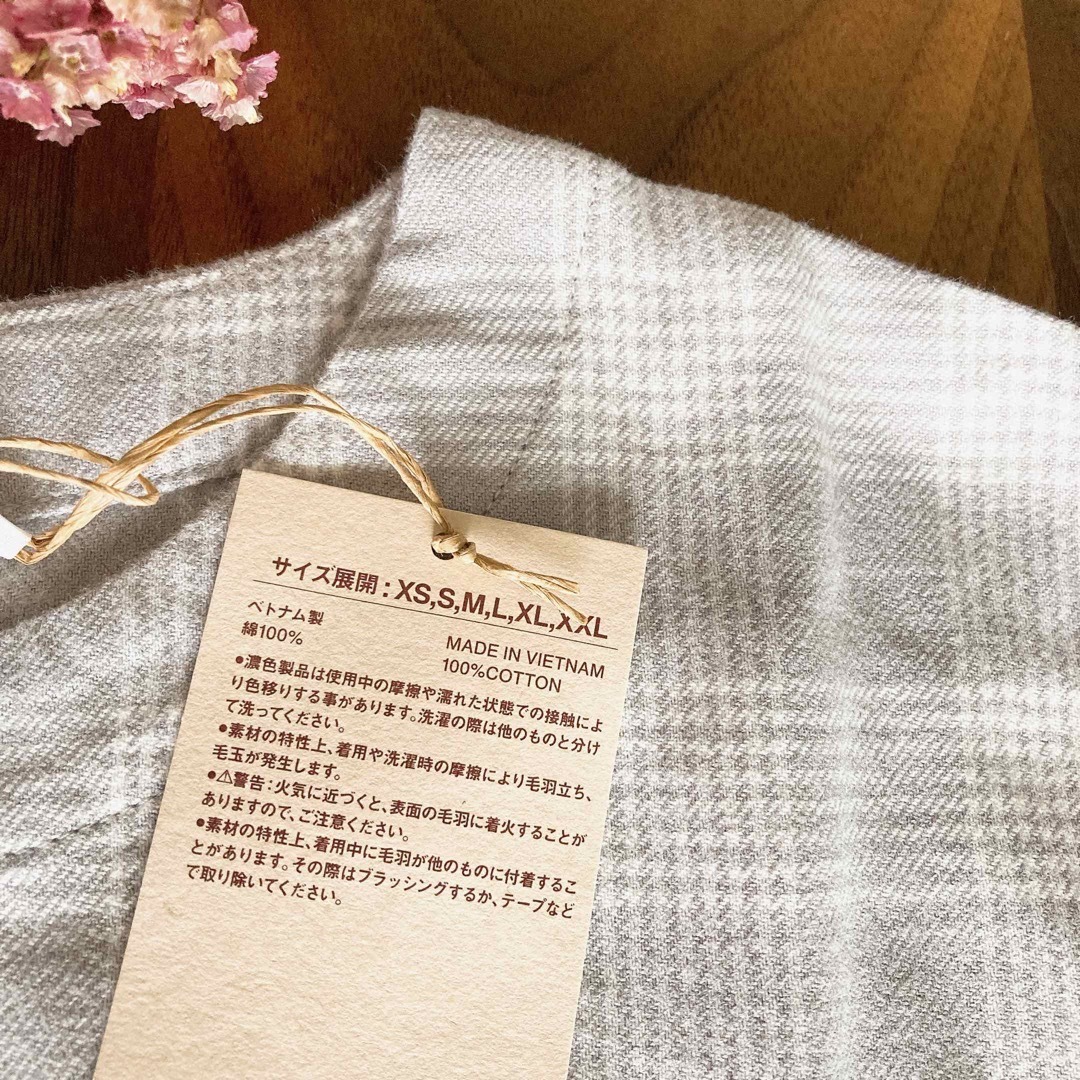 MUJI (無印良品)(ムジルシリョウヒン)のお値下げしました！無印良品 フランネル長袖ブラウスMサイズ グレーチェック新品 レディースのトップス(シャツ/ブラウス(長袖/七分))の商品写真