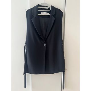 ザラ(ZARA)の【美品】ZARA ベスト　ジレ ブラック(ベスト/ジレ)