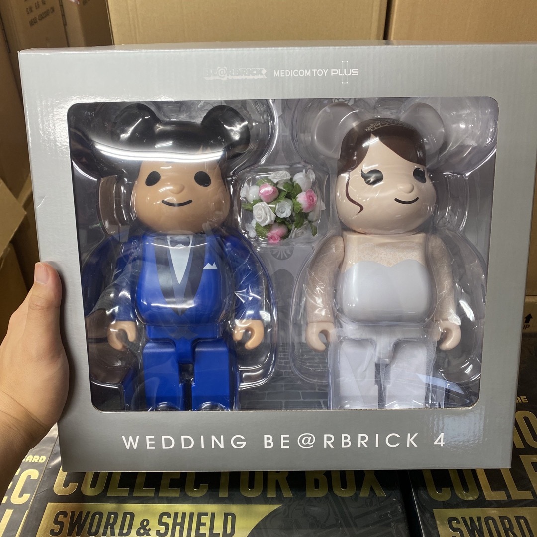 MEDICOM TOY(メディコムトイ)のBE@RBRICK グリーティング結婚 4 PLUS 400％ ハンドメイドのおもちゃ(フィギュア)の商品写真