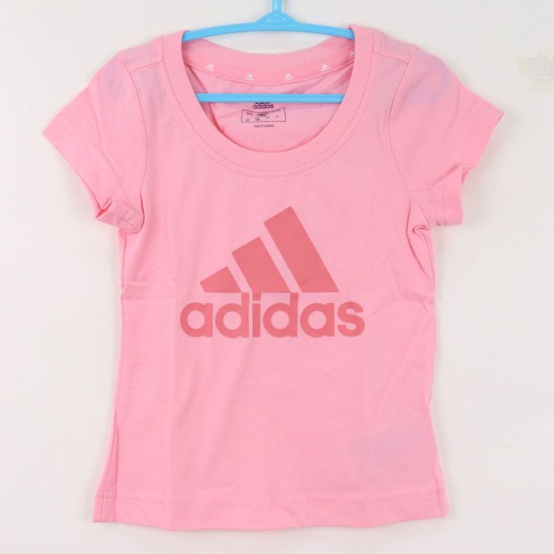 adidas(アディダス)のアディダス 半袖Tシャツ インナーシャツ スポーツウエア― 胸プリント 綿100% キッズ 女の子用 120サイズ ピンク adidas キッズ/ベビー/マタニティのキッズ服女の子用(90cm~)(Tシャツ/カットソー)の商品写真