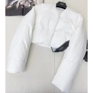 プラダ ギンガムチェック クロップドシャツ 長袖 40 黒 白 P407GC