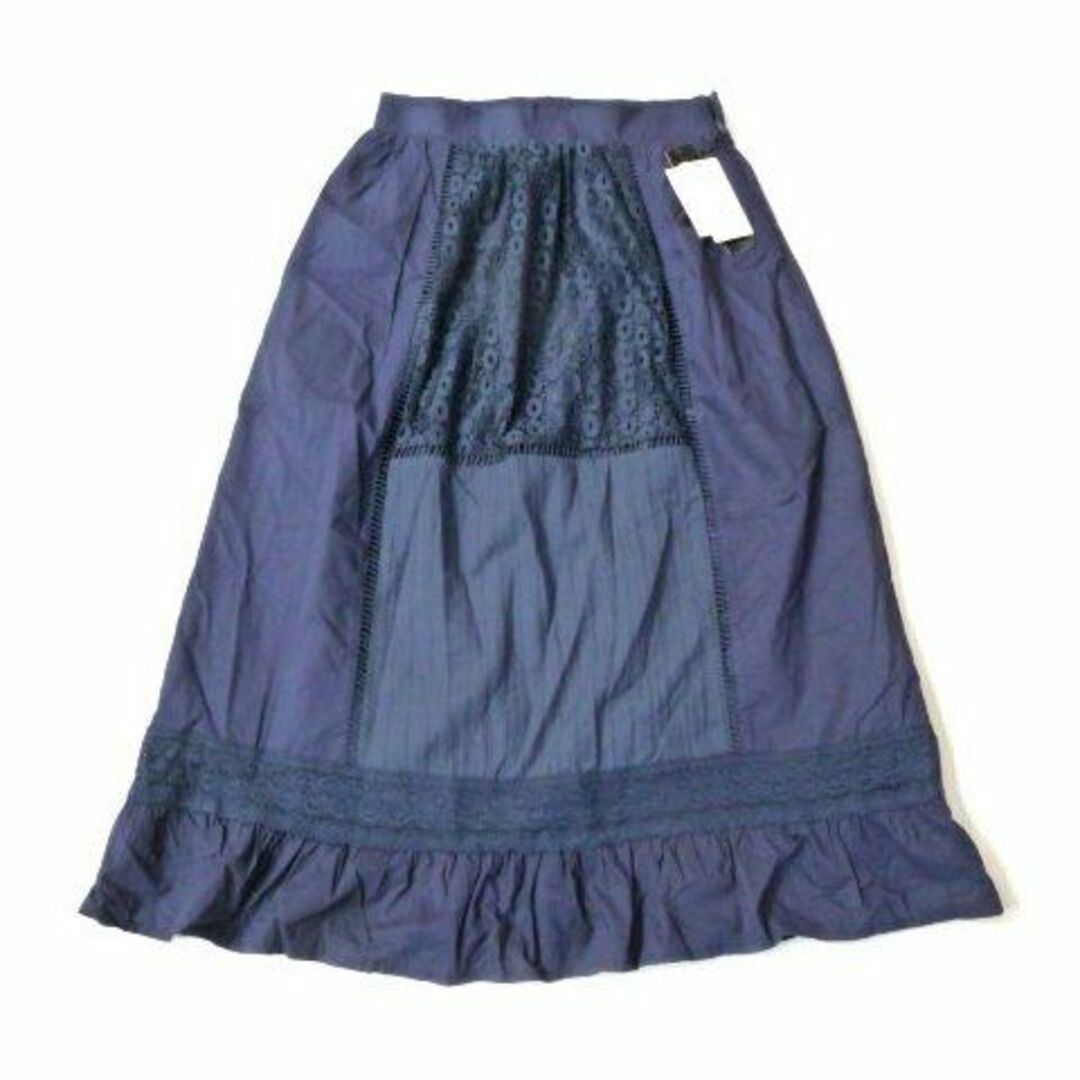 merlot(メルロー)の新品 merlot メルロー 紺 レース使い ミモレ丈 フレア スカート ロング レディースのスカート(ロングスカート)の商品写真