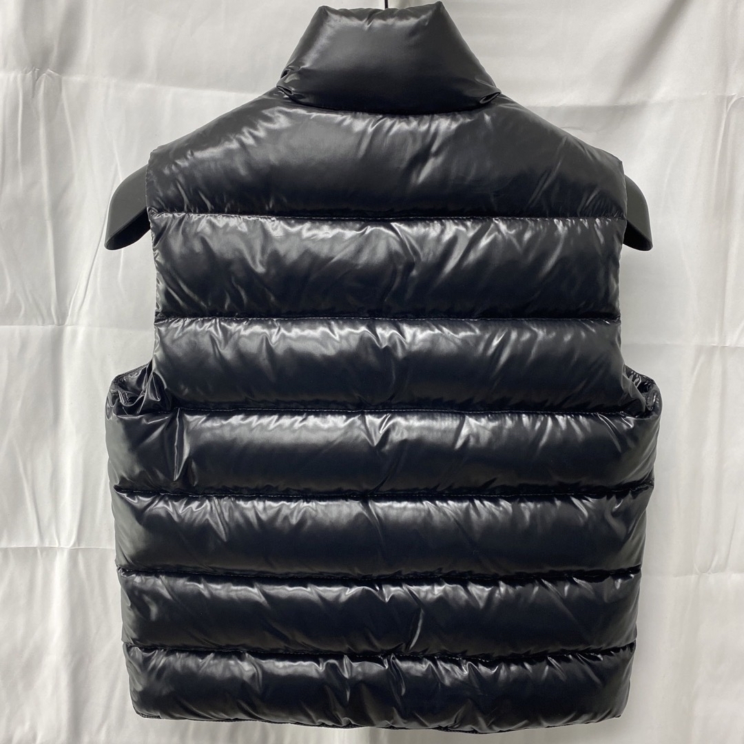 MONCLER(モンクレール)のモンクレール　ベスト　ブラック　#3   r596 メンズのジャケット/アウター(ダウンベスト)の商品写真