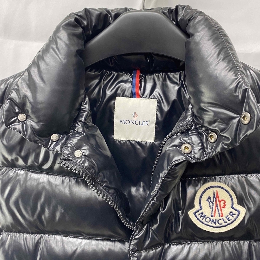 MONCLER(モンクレール)のモンクレール　ベスト　ブラック　#3   r596 メンズのジャケット/アウター(ダウンベスト)の商品写真