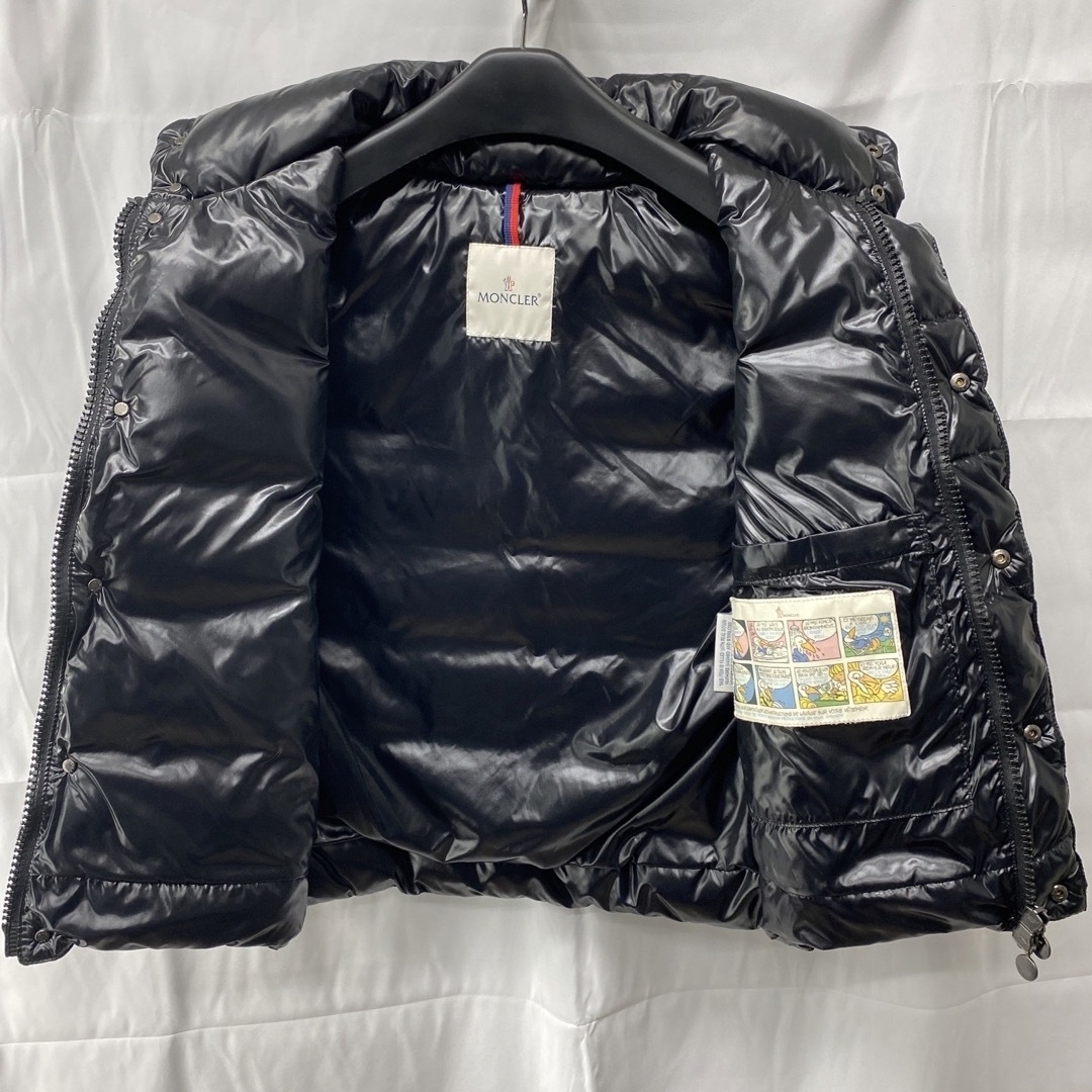 MONCLER(モンクレール)のモンクレール　ベスト　ブラック　#3   r596 メンズのジャケット/アウター(ダウンベスト)の商品写真