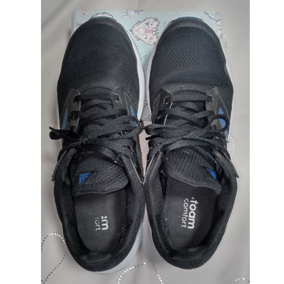 adidas(アディダス)のアディダス　メンズ　スニーカー　27.5cm  黒　ブルーライン メンズの靴/シューズ(スニーカー)の商品写真